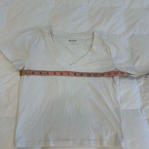 Hollister V Neck Basic White Top Size Medium